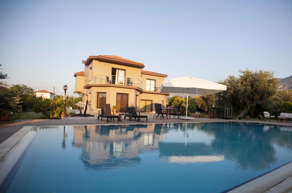 Hera Kyrenia Bb Kazaphani Bagian luar foto